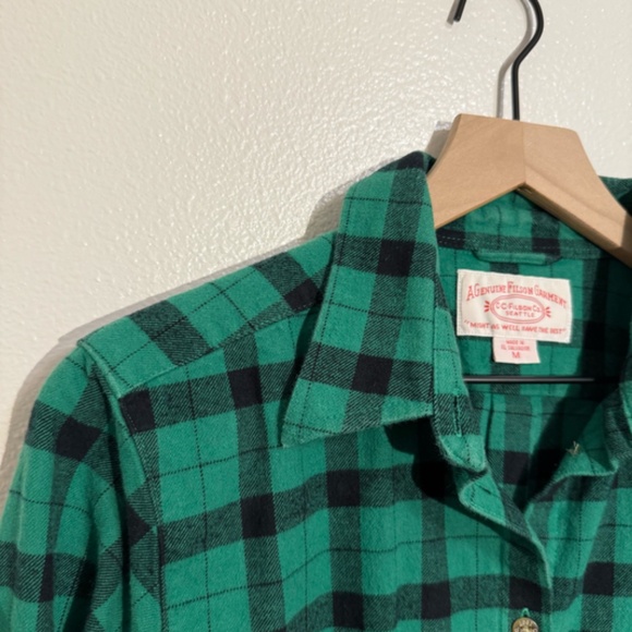 Filson - Women's Alaskan Guide Shirt Green Plaid Button Front Shirt - Medium - Picture 4 of 10